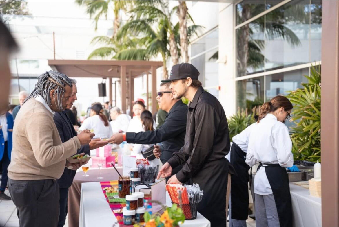 Buffet style, market style, full service available